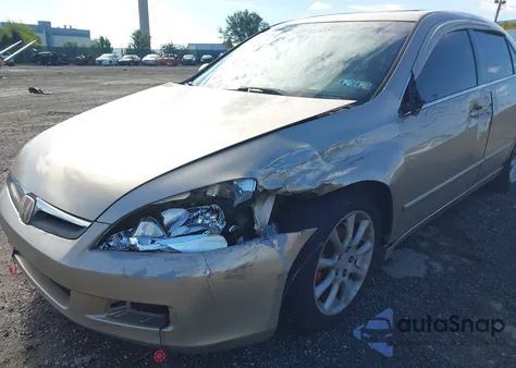 2004 Honda Accord 3.0 Ex из США, поврежденный, VIN 1HGCM66504A036716